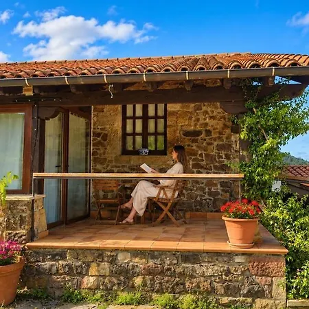 Un Rincon Magico En Rodeado De Vida Льерганес